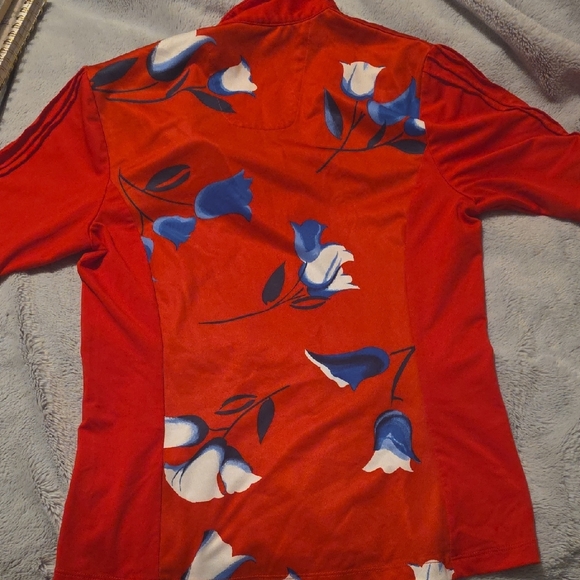 Callaway Red Floral Women's Top - Picture 3 of 3